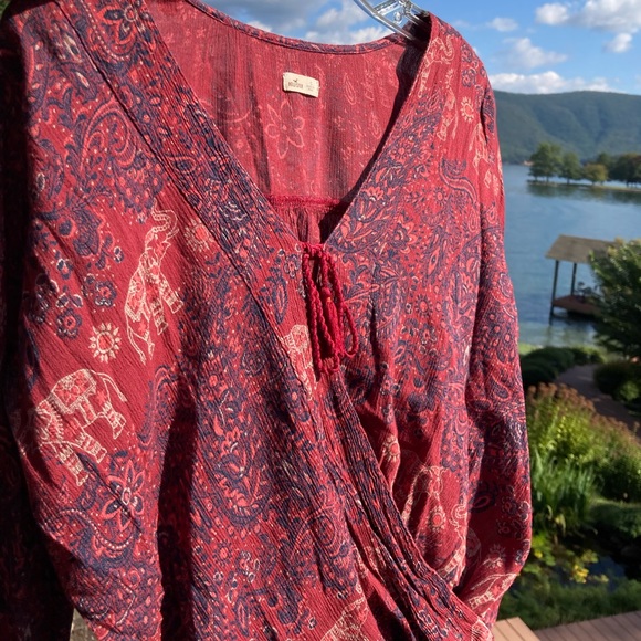 Hollister Boho Top; Women’s Small; Red + Blue Elephant print - Picture 2 of 6